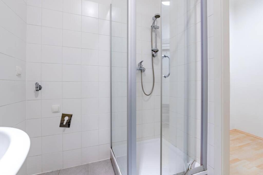 Cozy Studio Apartment Located In Vienna'S Vibrant City Center ภายนอก รูปภาพ