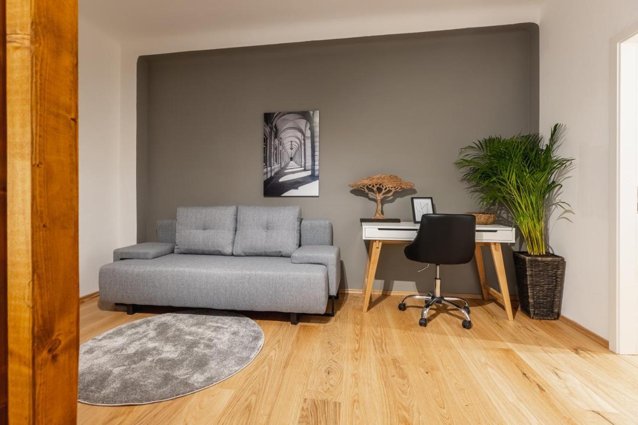 Cozy Studio Apartment Located In Vienna'S Vibrant City Center ภายนอก รูปภาพ