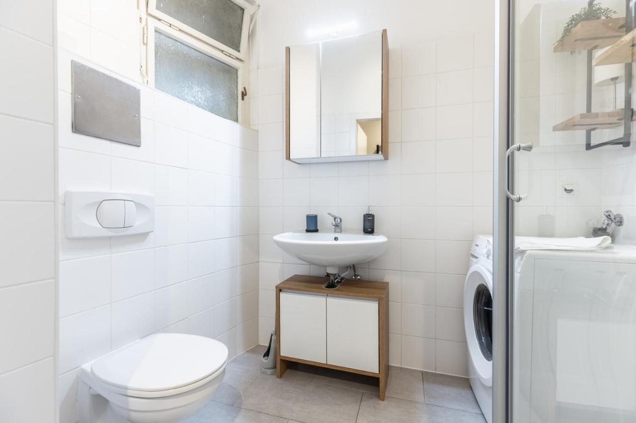 Cozy Studio Apartment Located In Vienna'S Vibrant City Center ภายนอก รูปภาพ