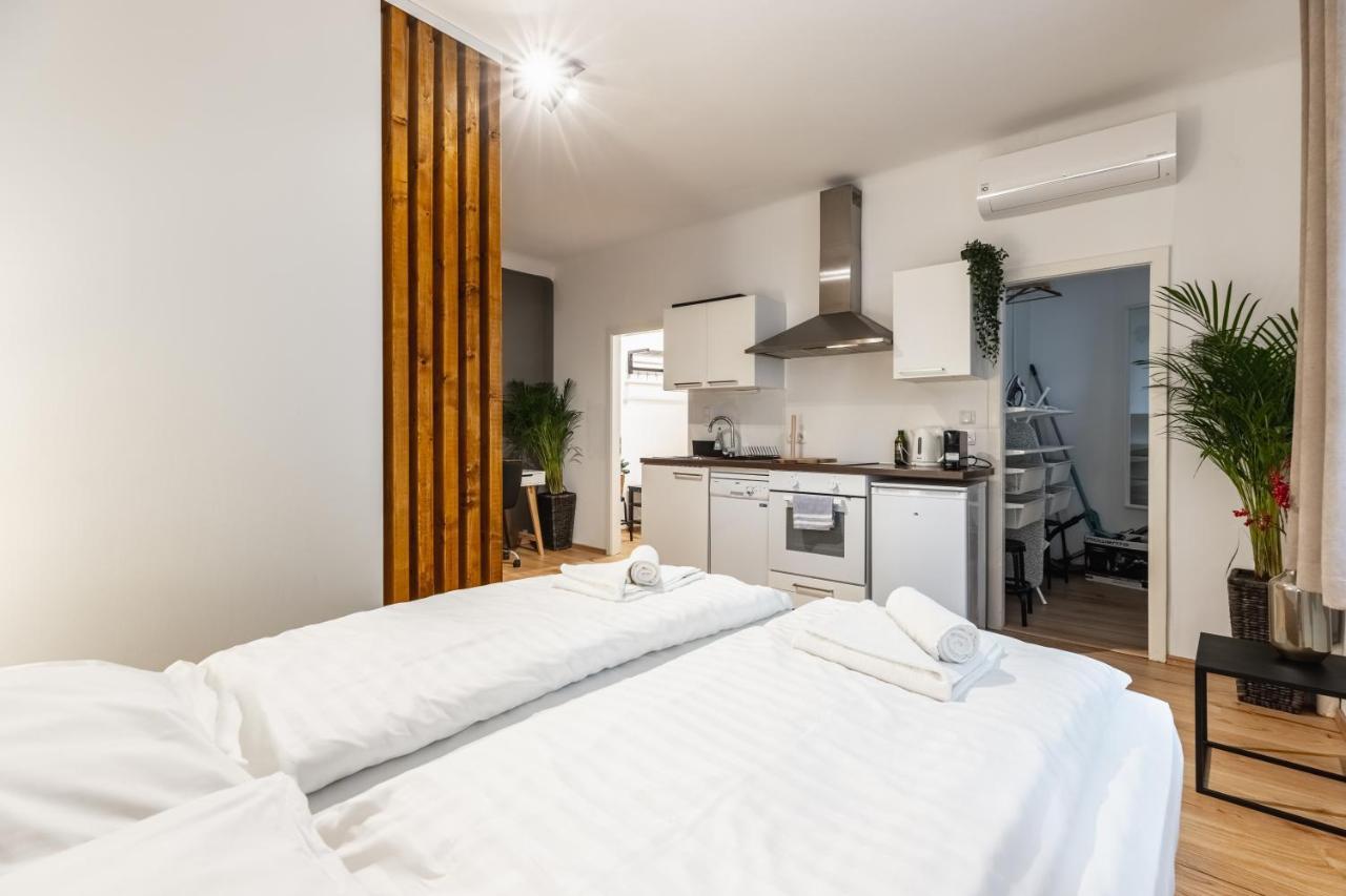 Cozy Studio Apartment Located In Vienna'S Vibrant City Center ภายนอก รูปภาพ