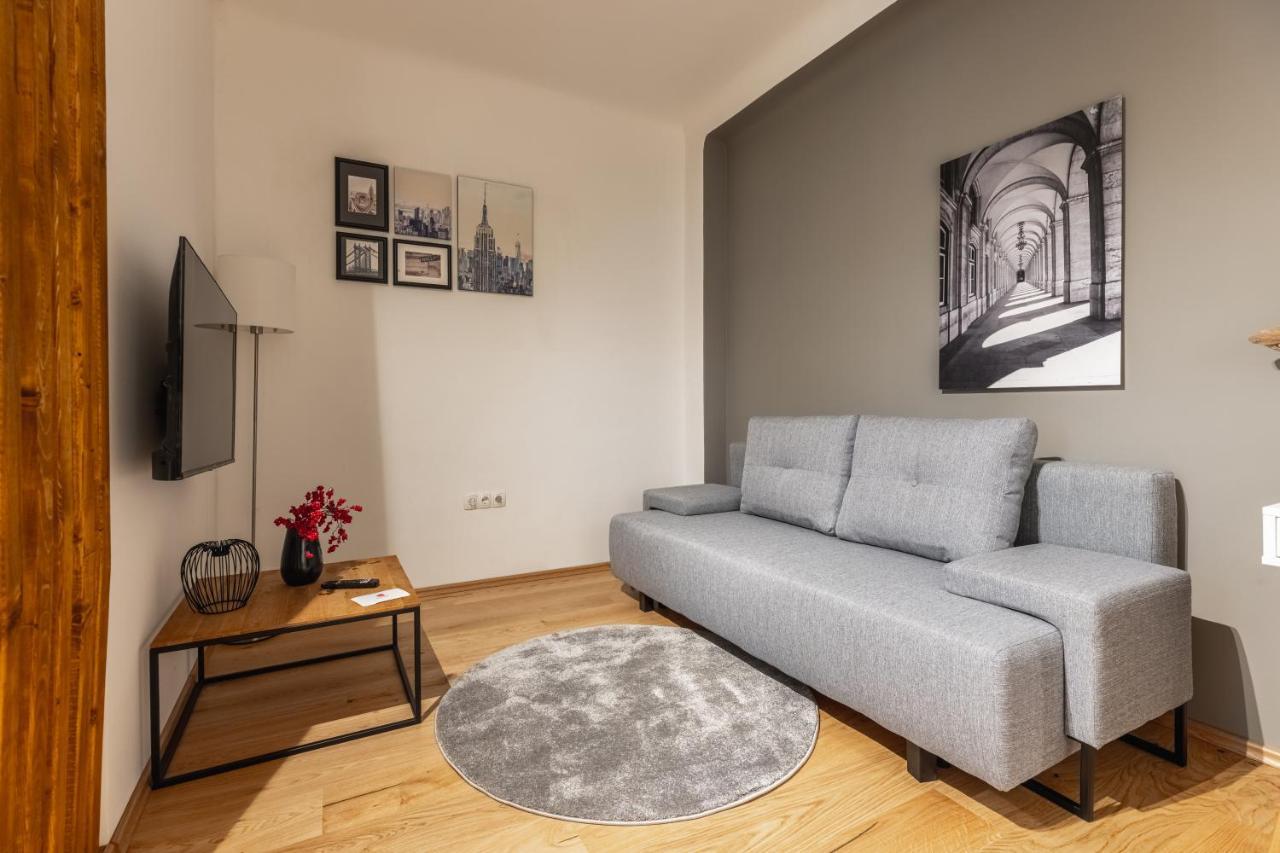 Cozy Studio Apartment Located In Vienna'S Vibrant City Center ภายนอก รูปภาพ