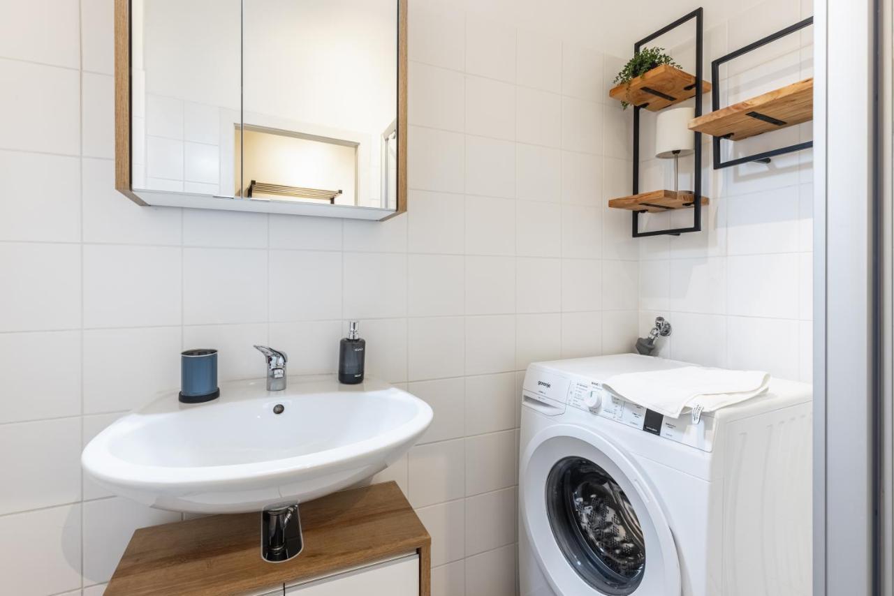 Cozy Studio Apartment Located In Vienna'S Vibrant City Center ภายนอก รูปภาพ